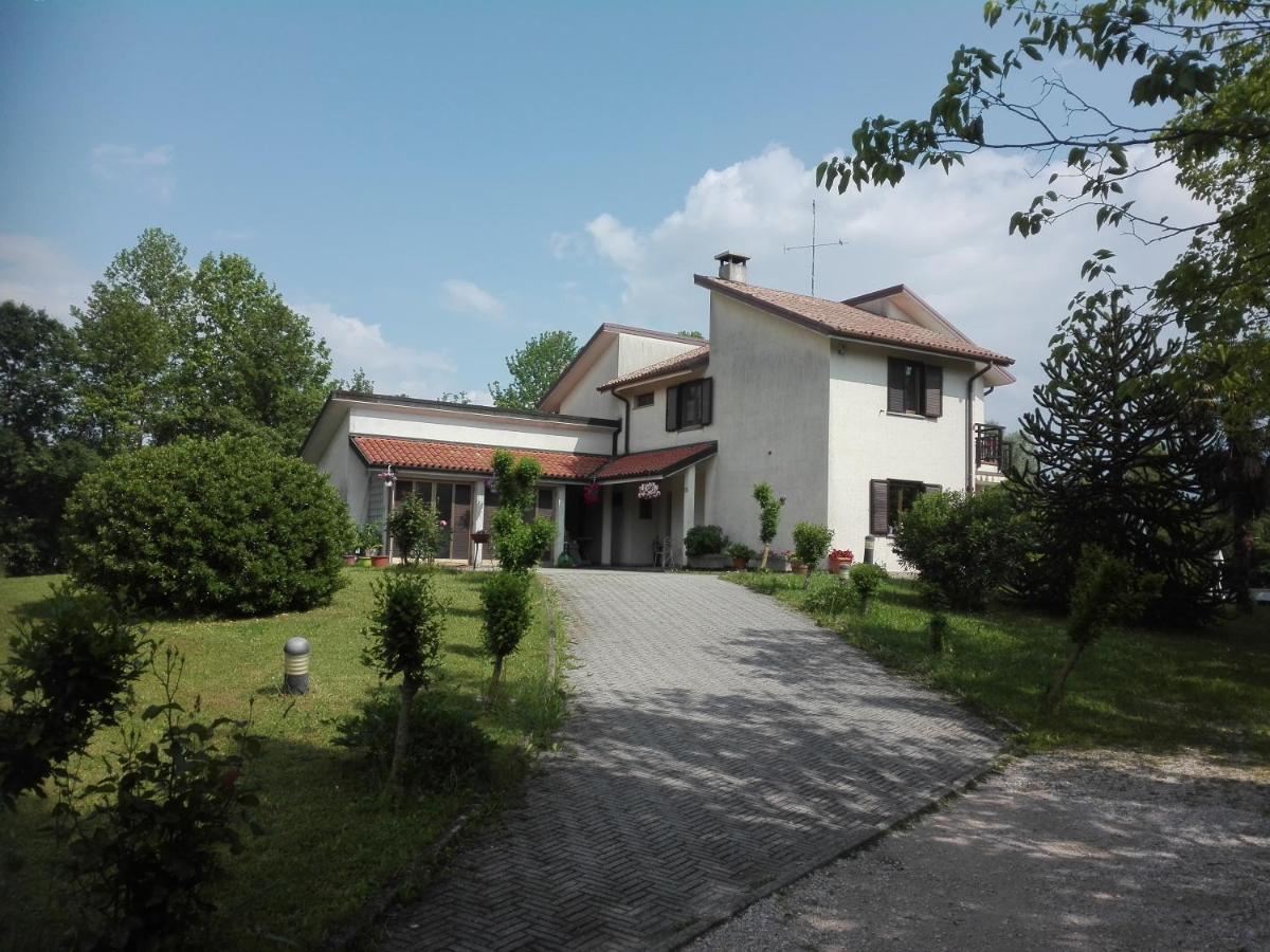 La Vie En Rose Bed & Breakfast Buia Eksteriør bilde