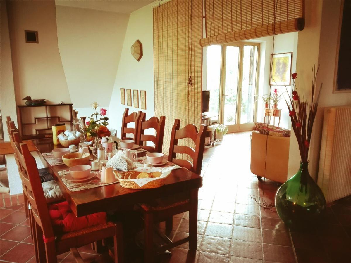 La Vie En Rose Bed & Breakfast Buia Eksteriør bilde