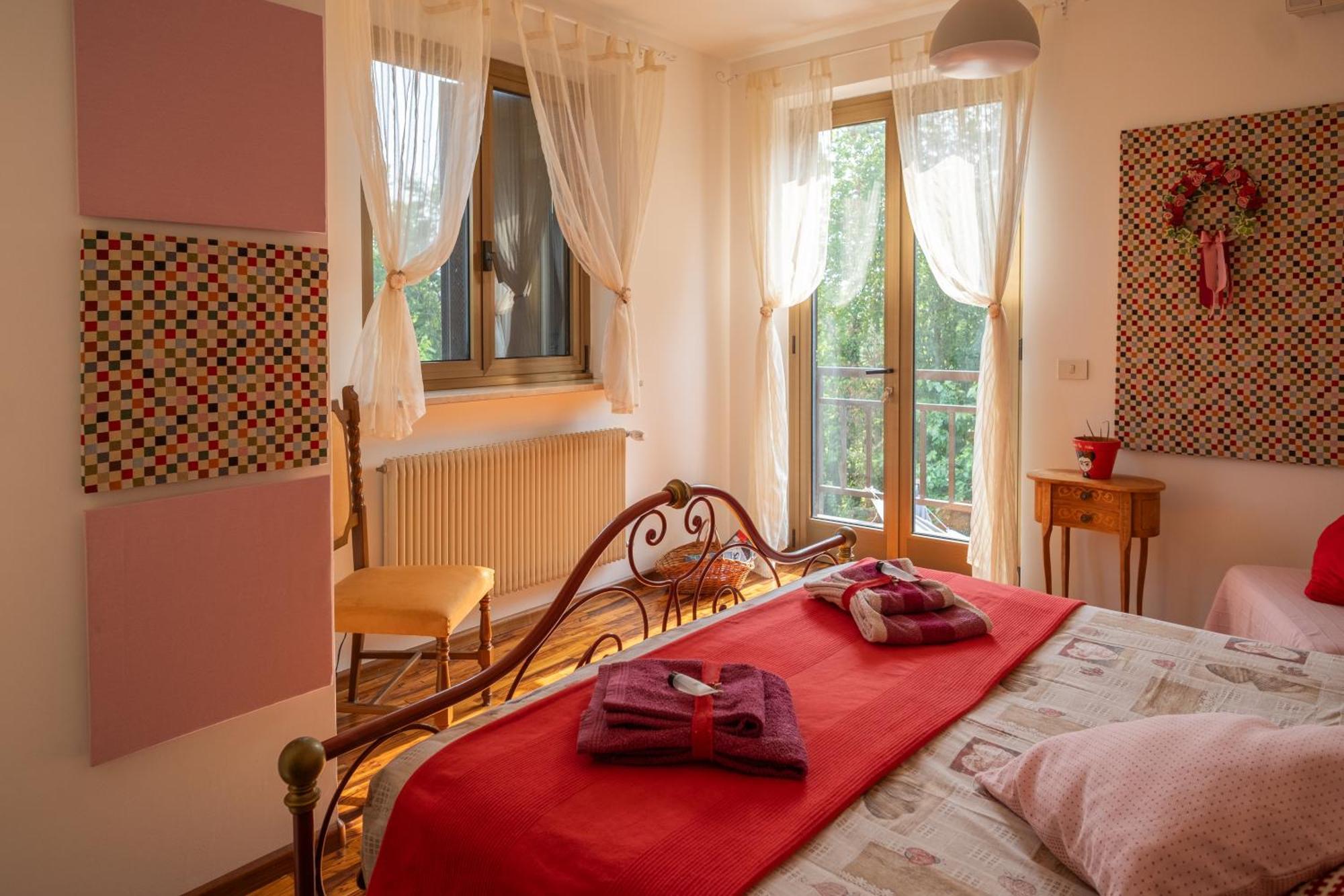 La Vie En Rose Bed & Breakfast Buia Eksteriør bilde